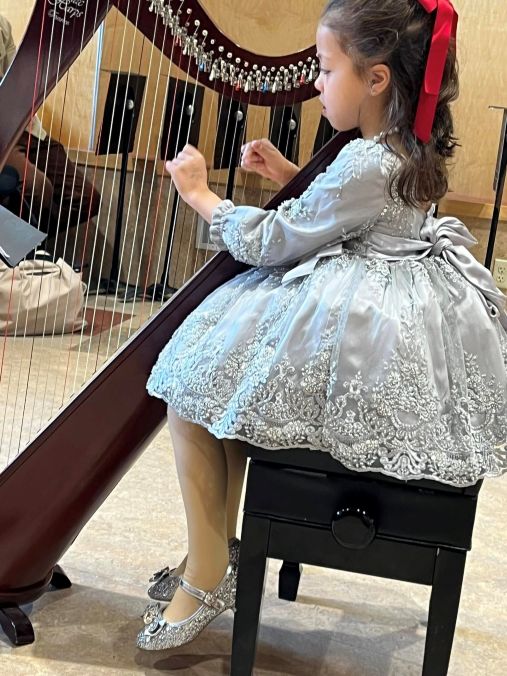 A young performer